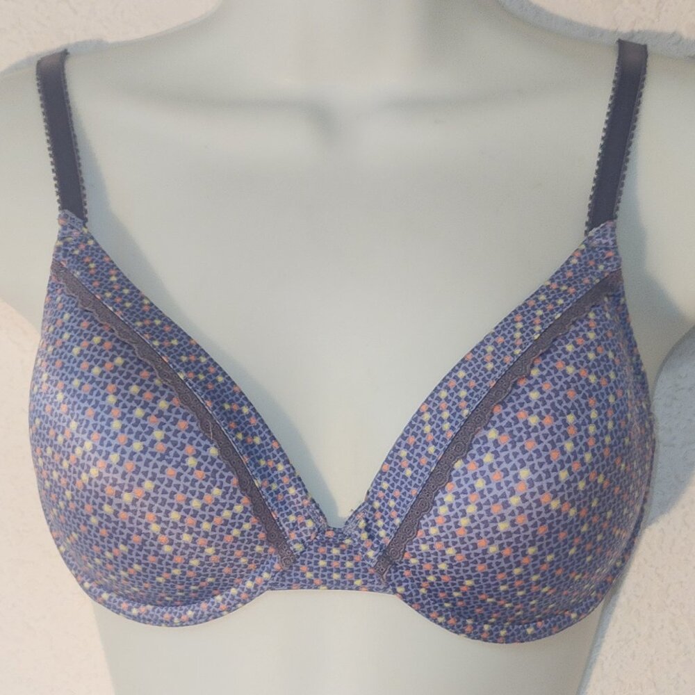 Aeire *** laced Bra , Lavendar-white-red in size 34C